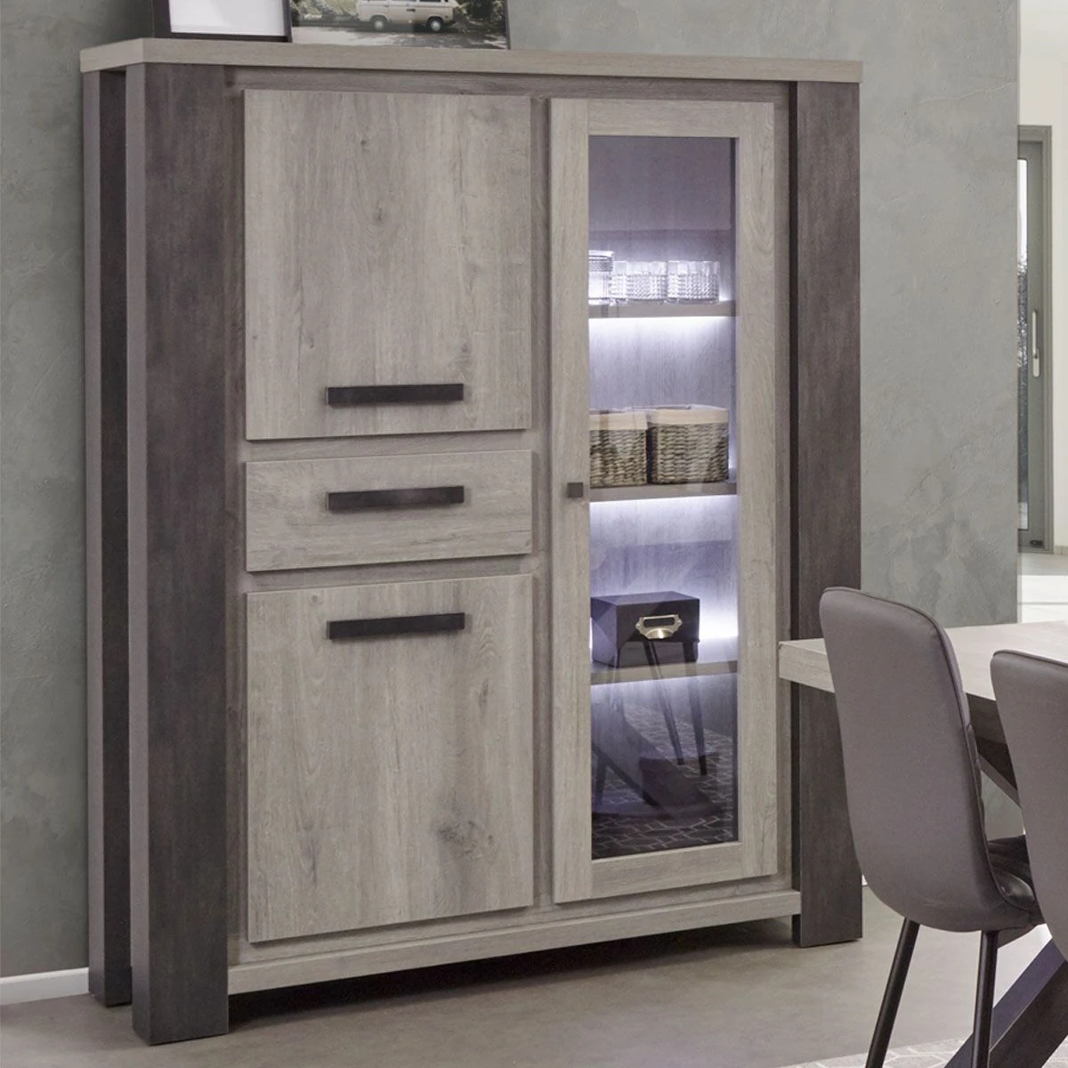 MATTEO VITRINE 1 MATTEO VITRINE